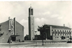 Emmeloord - RK Kerk met Postkantoor